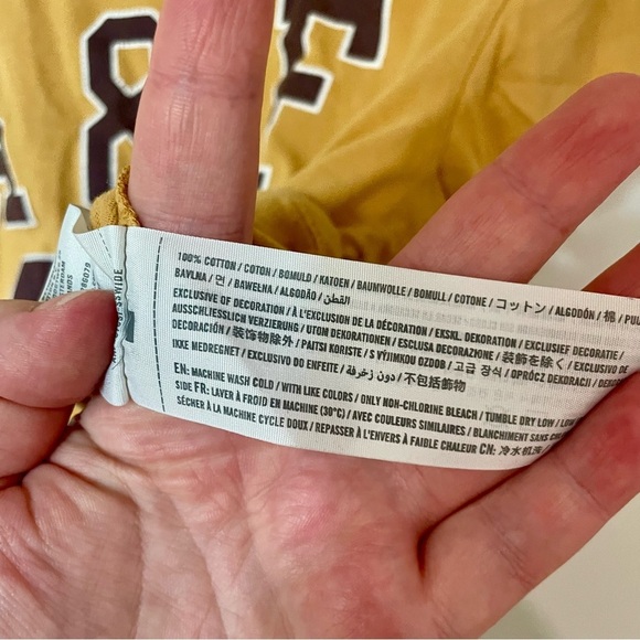 Abercrombie and Fitch Varsity Cropped Tee Size Small - Picture 5 of 6